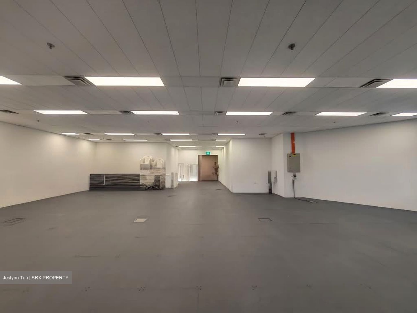 Robinson 77 (D1), Office #570505701